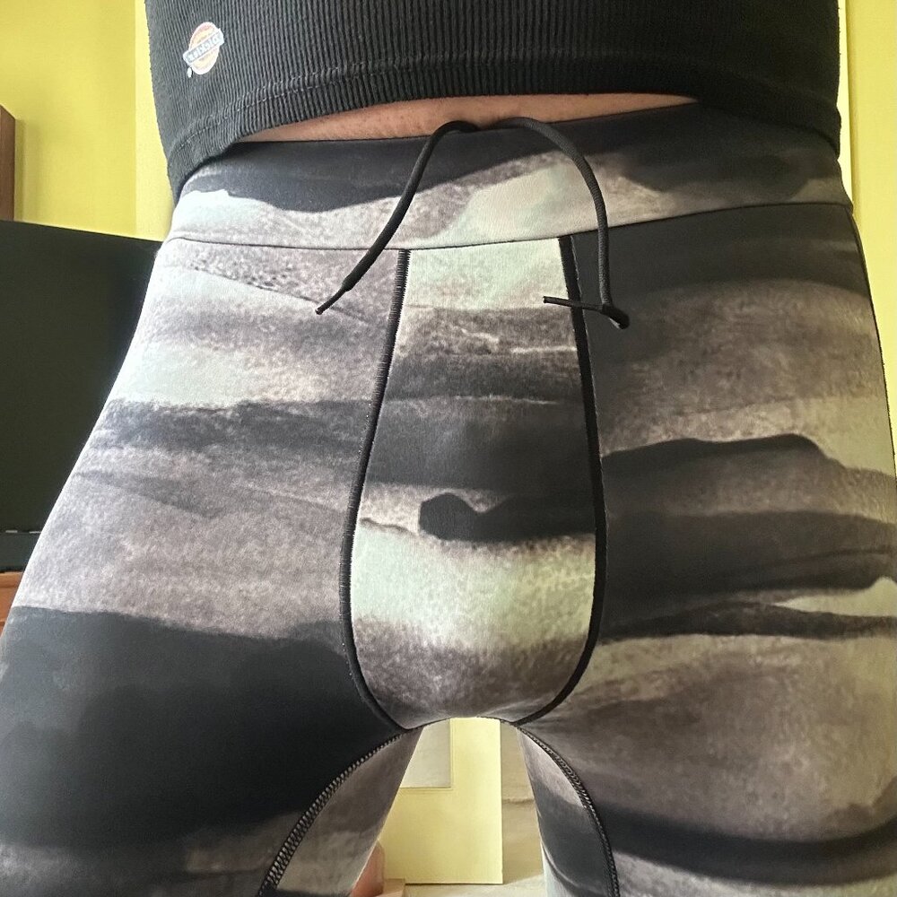 Brand New w/Tags ADIDAS All-Over Print MEN'S Yoga COMPRESSION PANTS Size M